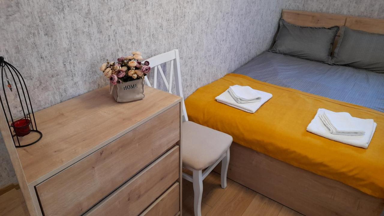 Yellow Apartment Тбилиси Екстериор снимка