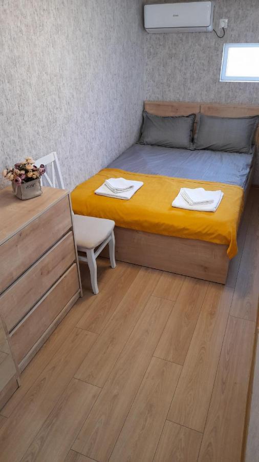 Yellow Apartment Тбилиси Екстериор снимка